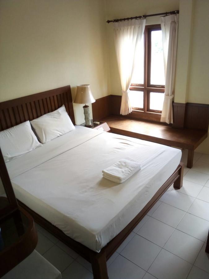 Palm Island Hotel