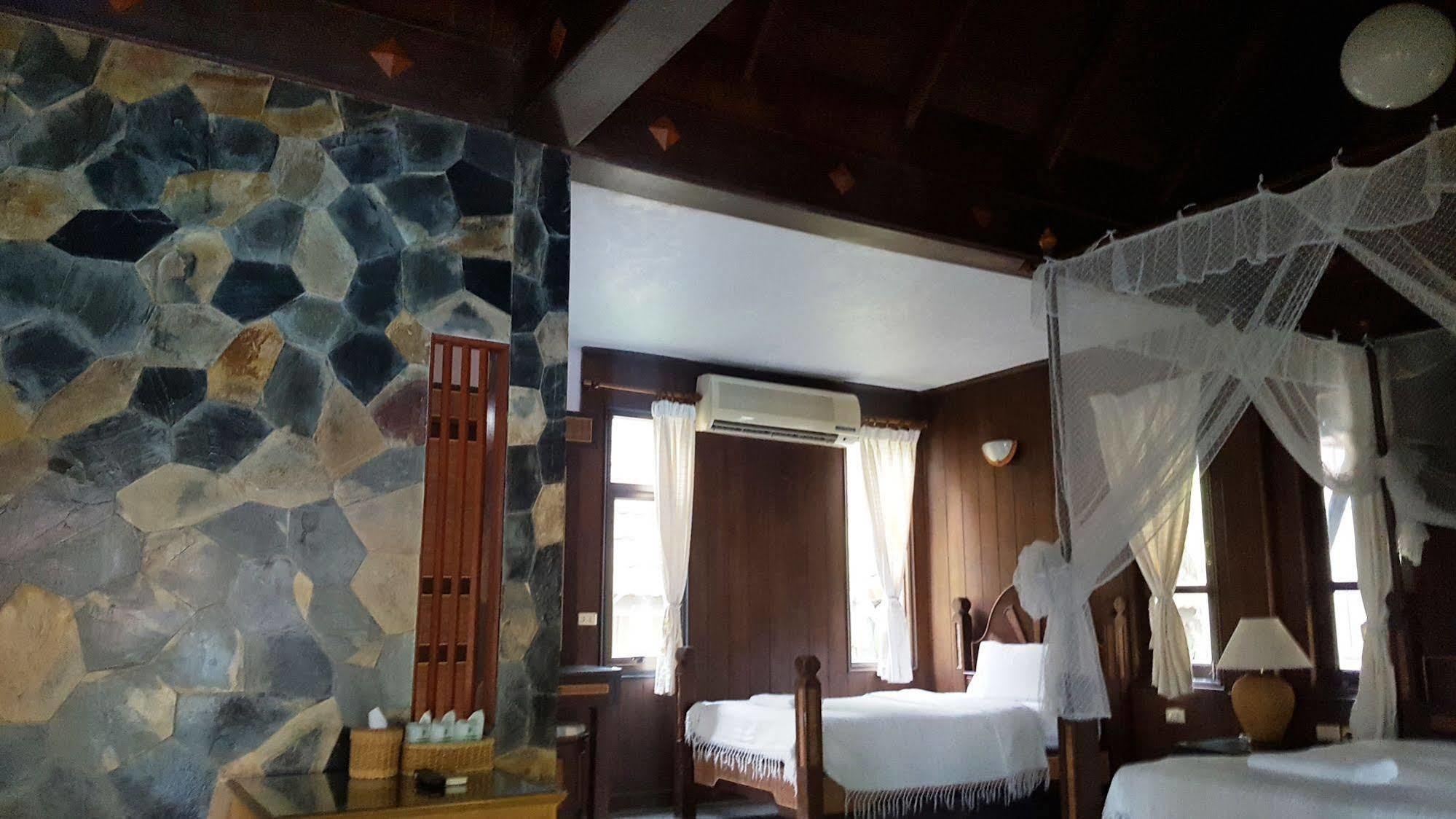 Palm Island Hotel 3*